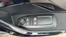 Peugeot 208 1.2 PureTech 82 Signature 5dr [Start Stop] Petrol Hatchback